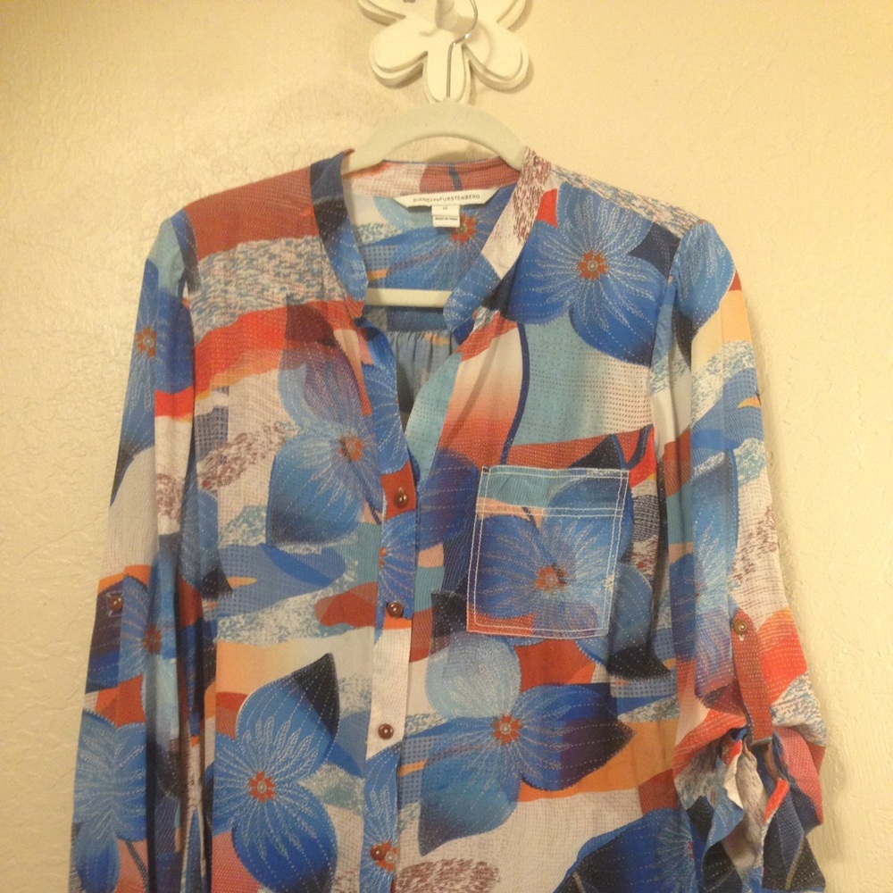 DVF silk blouse multi color EUC size L